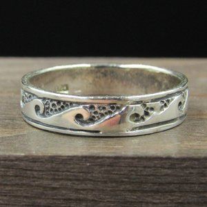 Size 7.5 Sterling Silver Simple Ocean Wave Band Ring Vintage